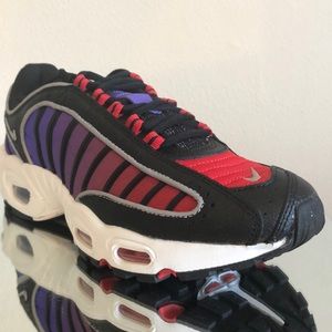 WMNS AIR MAX TAILWIND 4 “BLACK PSYCHIC PURPLE”